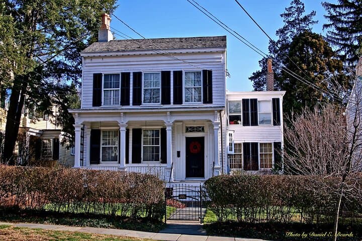 Private Princeton History Tour: Battlefield, University & Einstein House photo 6