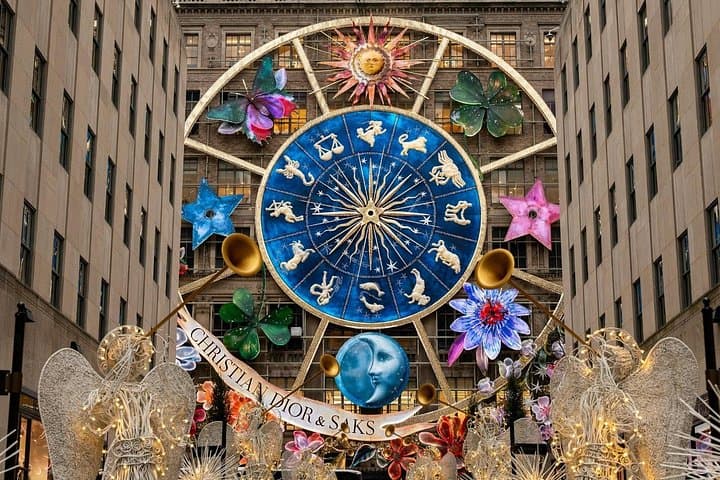 New York Christmas Lights Walking Tour — Rockefeller Tree, Fifth Avenue & Bryant Park photo 2