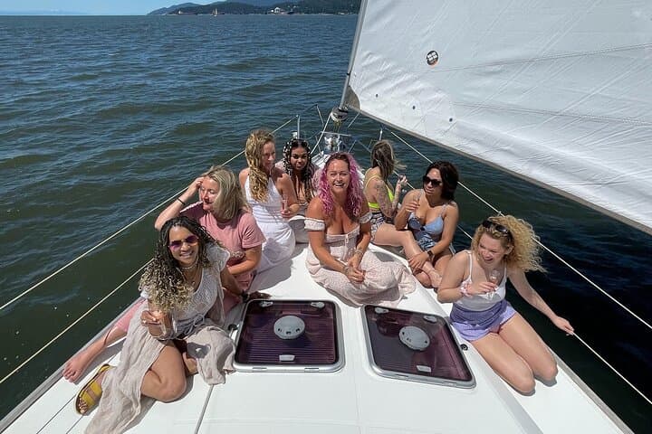 Vancouver Harbour Sailing Experience: 2.5-Hour Sail from Mosquito Creek photo 3
