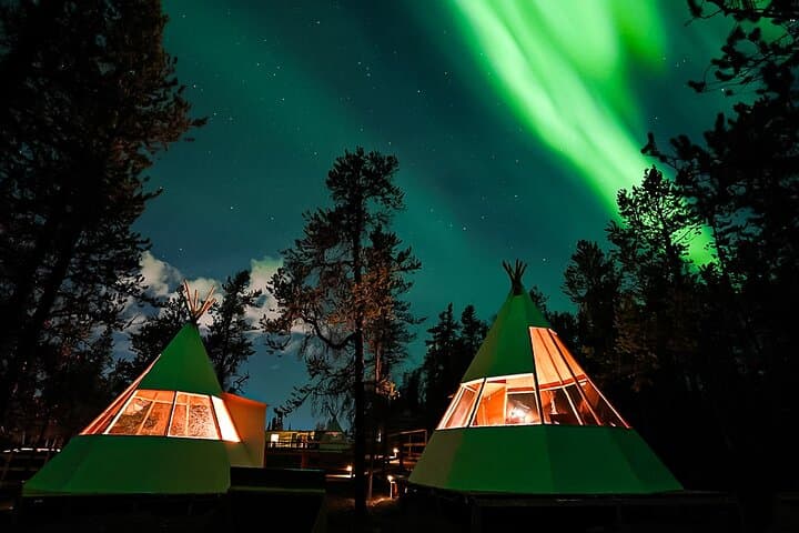 Yellowknife 2-Night Aurora Quest: Glass Tipi & Arctic Aurora Camp