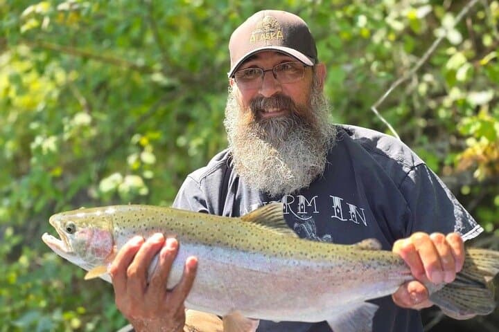 Rogue River Private Fishing Trip: Scenic Half-Day on Southern Oregon Waterways photo 2