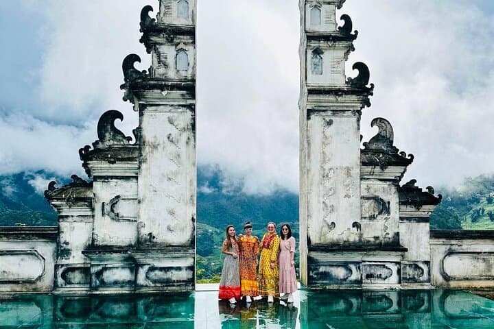 Sapa Half-Day Private Walking Tour: Easy Scenic Walks to Ham Rong & Muong Hoa photo 6