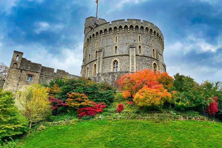Windsor Castle & Southampton Cruise Transfer from London — Day Visit to Windsor and Onward Port Drop-off