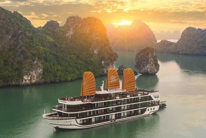 5-Day North Vietnam Tour: Hanoi, Ha Long Bay & Tam Coc Experience photo 4