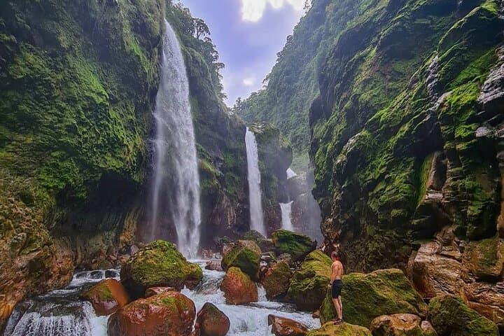 Jurassic Canyon Waterfalls Hike & Quebrada Gata: Costa Rica Guided Adventure photo 1