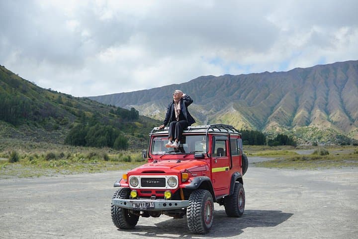 Ijen to Bromo 3-Day Volcano Adventure — Blue Fire, Turquoise Crater & Bromo Sunrise photo 3