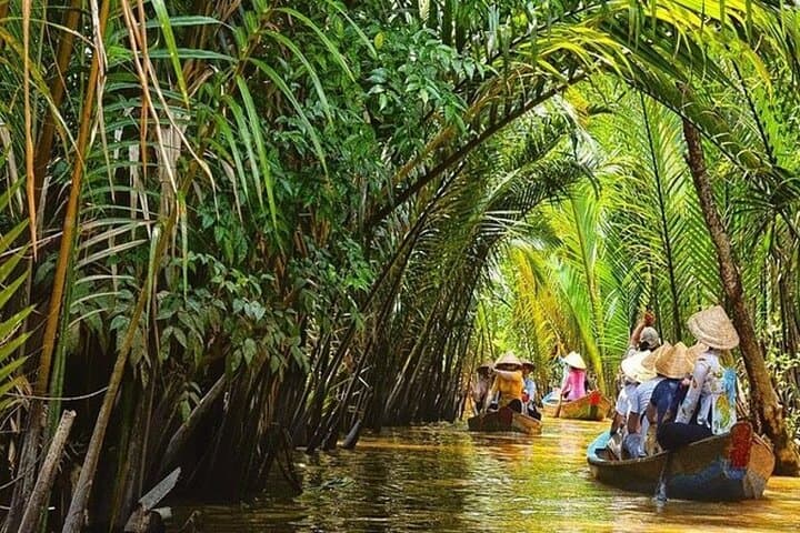 7-Day Central & South Vietnam: Da Nang Beaches, Hoi An Lanterns & Mekong Delta Cruise photo 4
