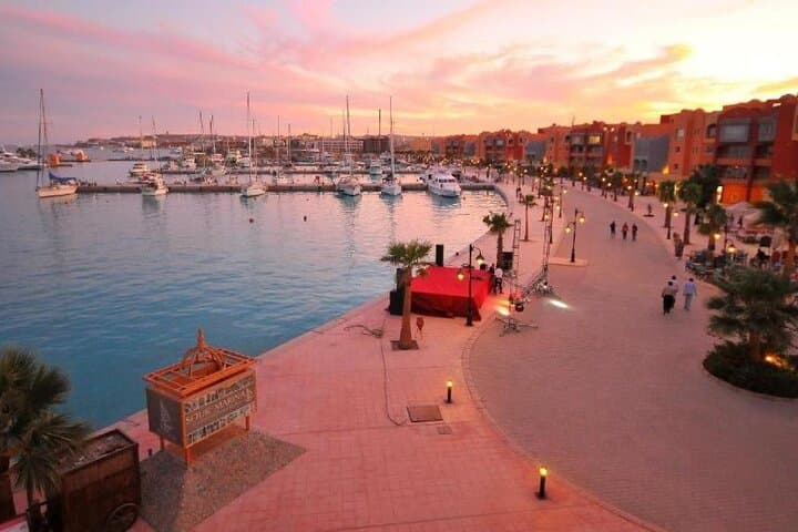 Hurghada & El Gouna Private City Tour — Mosque, Fish Market and Marina Views photo 2