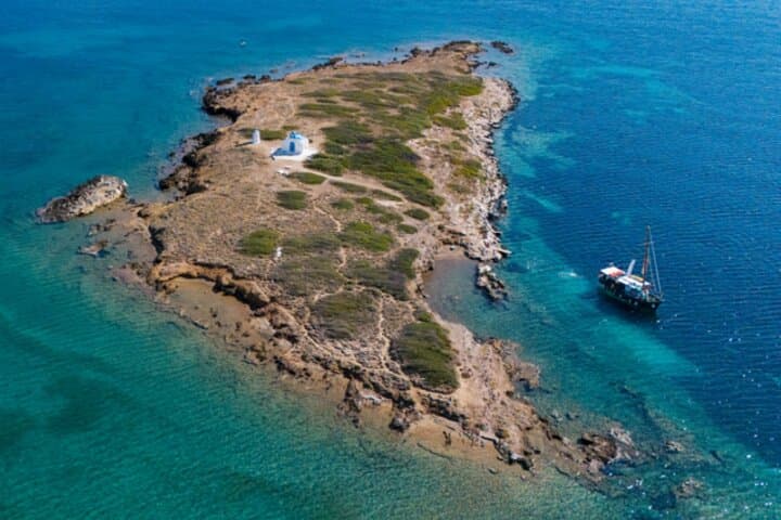 Athens Private 4-Stop Aegean Cruise: Swim Stops & Coastal Sights