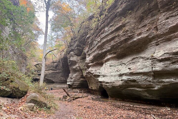 Guided Hike Through Starved Rock and Matthiessen State Parks — Canyons, Waterfalls, and Lodge Dinner