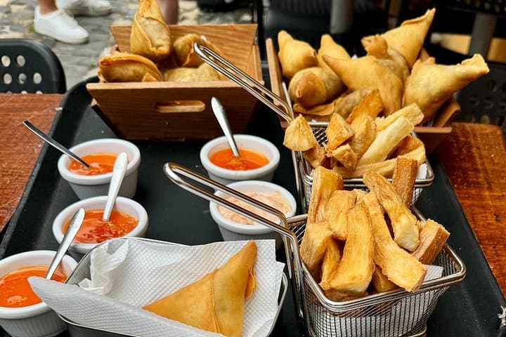 Lisbon Food & Wine Walking Tour in Mouraria — Full-Menu Tastings photo 4