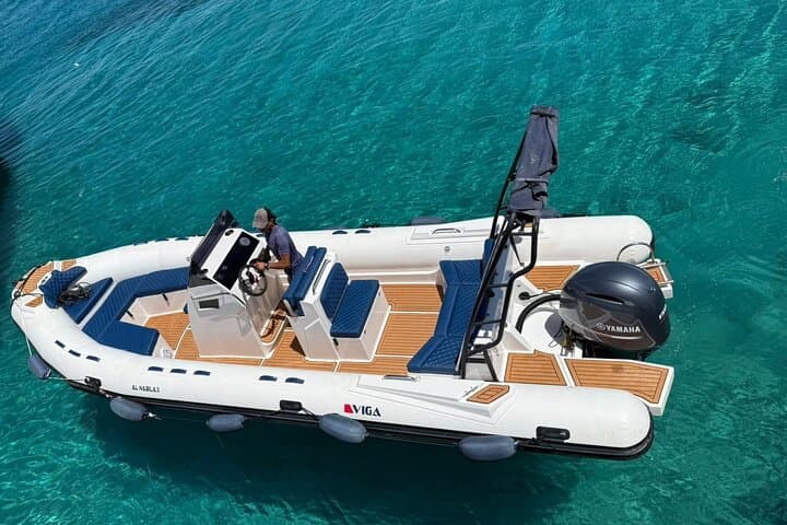 Hurghada Semi-Private Speedboat to Dolphins and Orange Bay