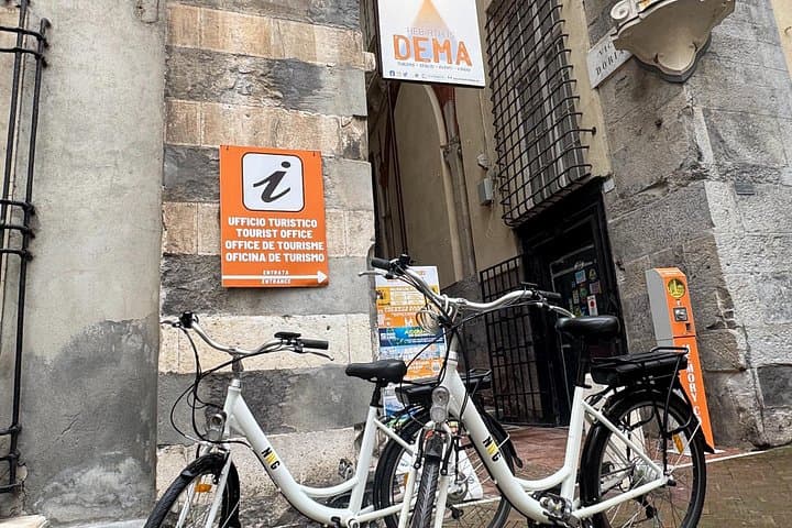 E-Bike Rental and Self-Guided Audio Tour — Explore Genoa's Old Town & Coast photo 2