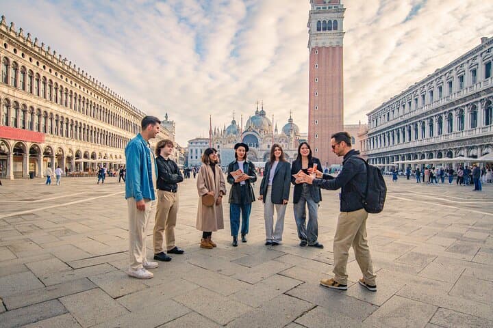 Afternoon in Venice: Saint Mark's Basilica Tour and Classic Gondola Ride photo 6