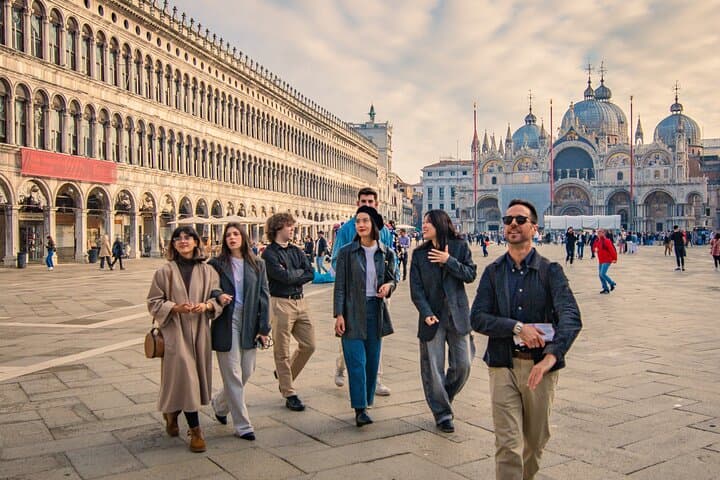 Afternoon in Venice: Saint Mark's Basilica Tour and Classic Gondola Ride photo 2