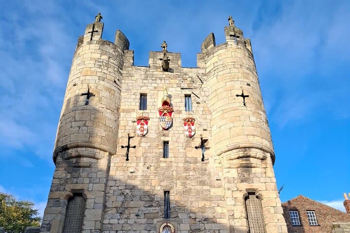 Craft Beer and Crooked Streets: York’s Offbeat Walking Tour photo 6