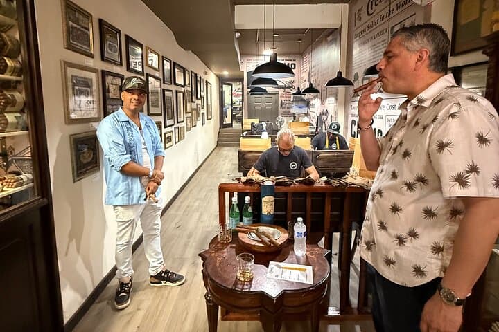 Custom Cigar Rolling Experience in Little Havana, Miami: Create Your Own Blend photo 3