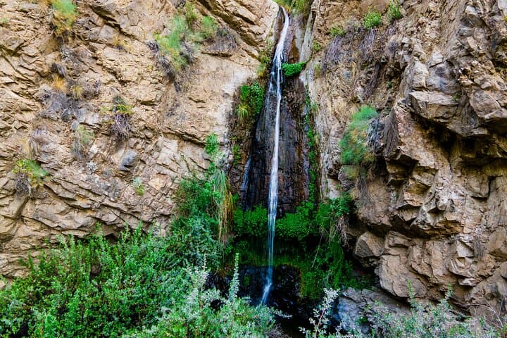 Trekking Santuario Cascada de las Ánimas: Cajón del Maipo Day Hike & Geosite Visit photo 3