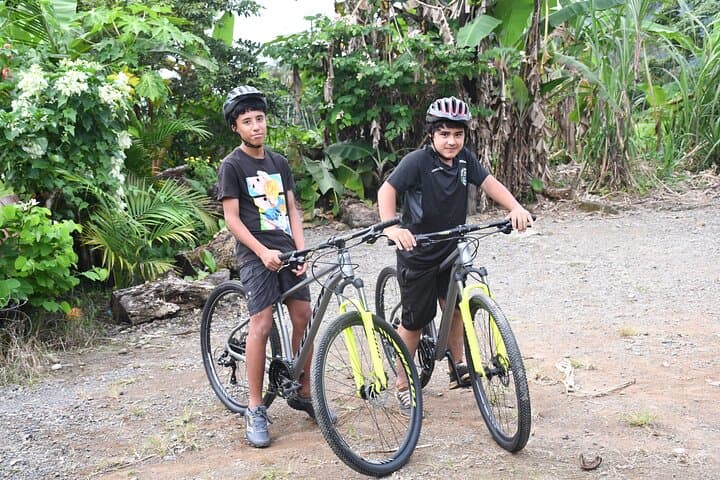 Manuel Antonio Mountain Bike Adventure to El Salto Waterfall photo 3