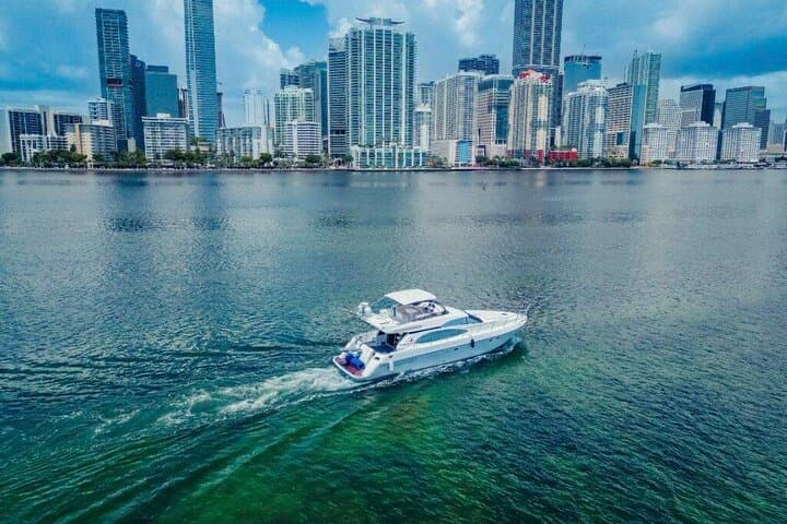 Miami 62ft Yacht Rental: Private Biscayne Bay Charter 3–6 Hours photo 6