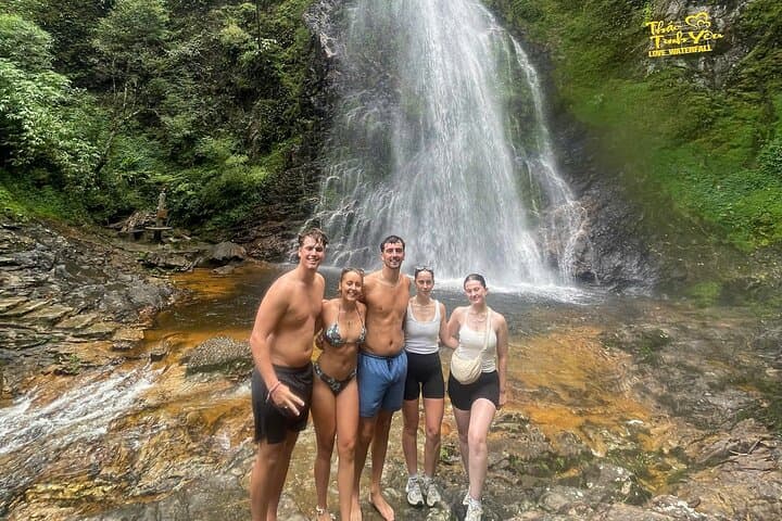 Sapa One-Day: Red Dao Herbal Bath, Love Waterfall & O Quy Ho Pass photo 3