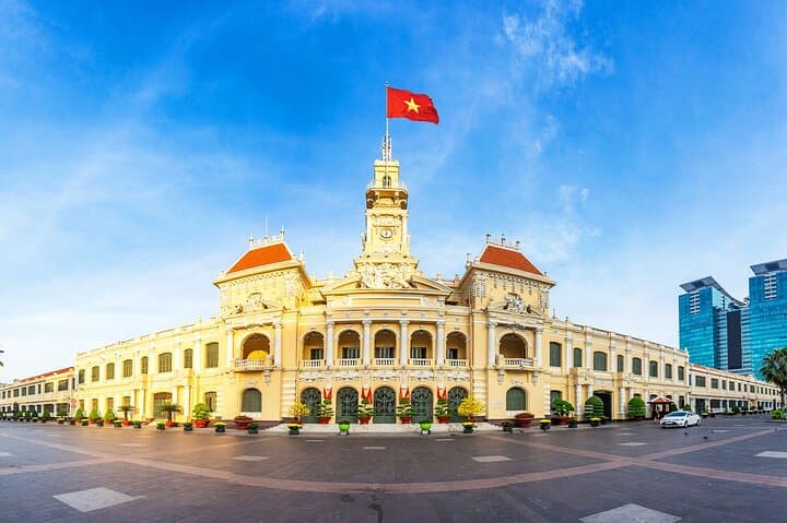 7-Day Vietnam Highlights: Saigon to Halong Bay Adventure
