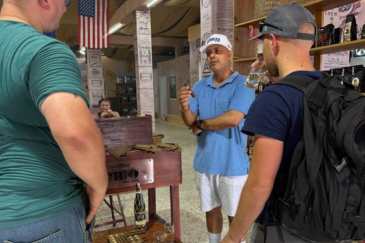 Custom Cigar Blend Workshop in Puerto Plata — Create & Roll Your Own Cigars photo 2