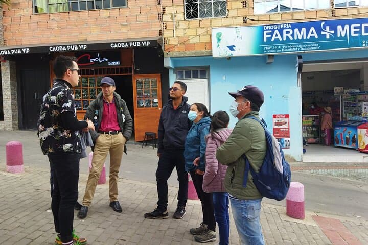 Graffiti Tour at El Paraíso: Bogotá's Calle del Color & Cable Car Experience photo 4
