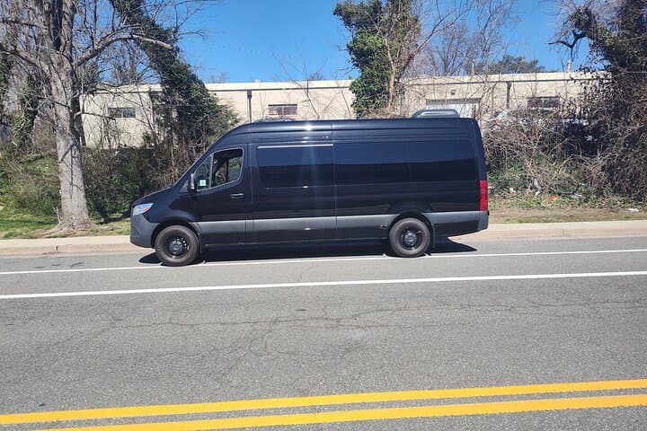 Private Washington DC Shuttle: 4-Hour Hop-On Hop-Off Historic Landmarks Tour photo 2