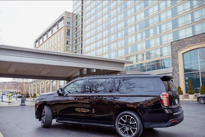 Private Washington DC Shuttle: 4-Hour Hop-On Hop-Off Historic Landmarks Tour photo 4