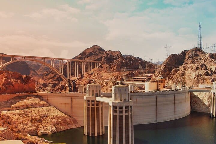 Hoover Dam Highlights and Bridge Walk: Small-Group Tour from Las Vegas