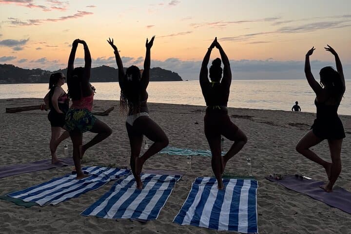 Private Yoga in Sayulita: Tailored Beach & Villa Sessions photo 2