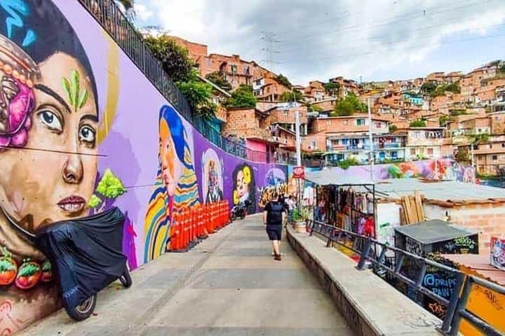 From Darkness to Hope: Private Pablo Escobar and Comuna 13 Tour in Medellín photo 4