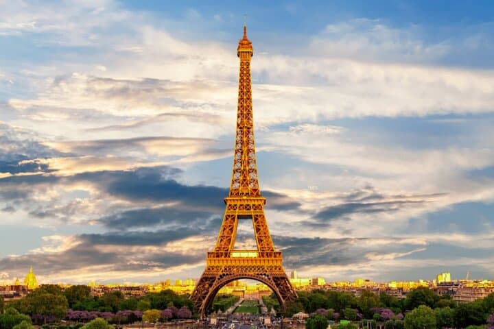 Paris Private City Tour: Expert-Guided 4-5 Hour Highlights Drive and Walk