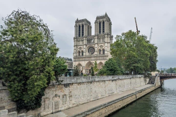 Paris Private City Tour: Expert-Guided 4-5 Hour Highlights Drive and Walk photo 6