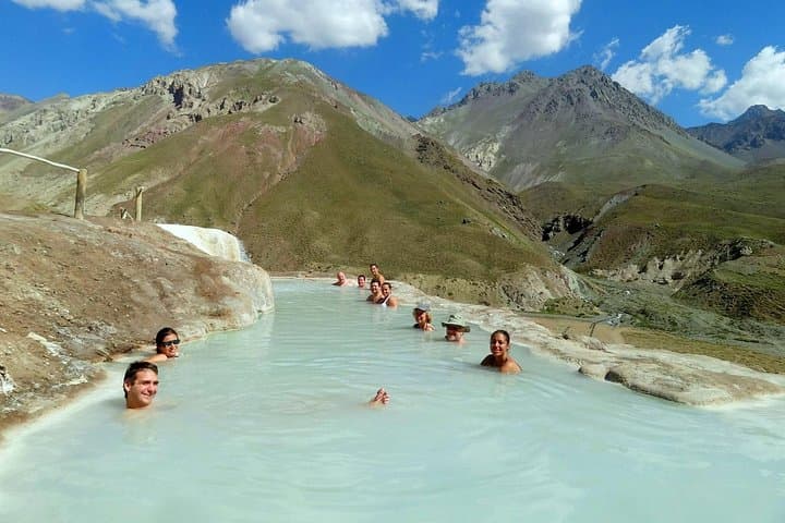 Cajón del Maipo: El Yeso Reservoir & Termas Colinas Private Day Tour photo 3