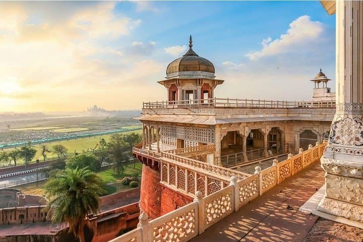 Golden Triangle Luxury: 5-Day Agra & Jaipur Private Tour from Delhi