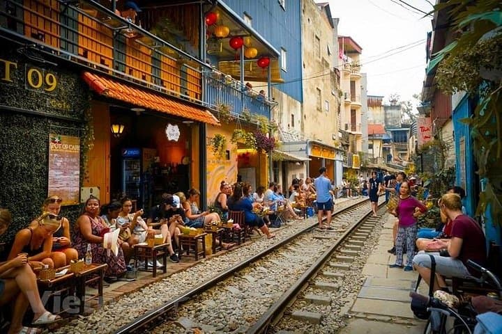 Jeep Tour Through Hanoi: Explore Hidden Alleys, Lakes & Banana Island photo 3
