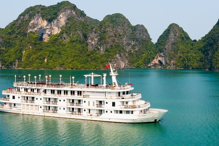 Halong Bay 2D1N 5-Star Luxury Cruise with Balcony, Kayaking & Caves photo 6