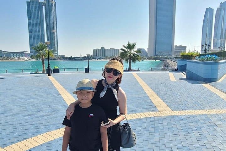 Private Abu Dhabi Full-Day Tour: Sheikh Zayed, Louvre, Etihad & Qasr Al Watan photo 3