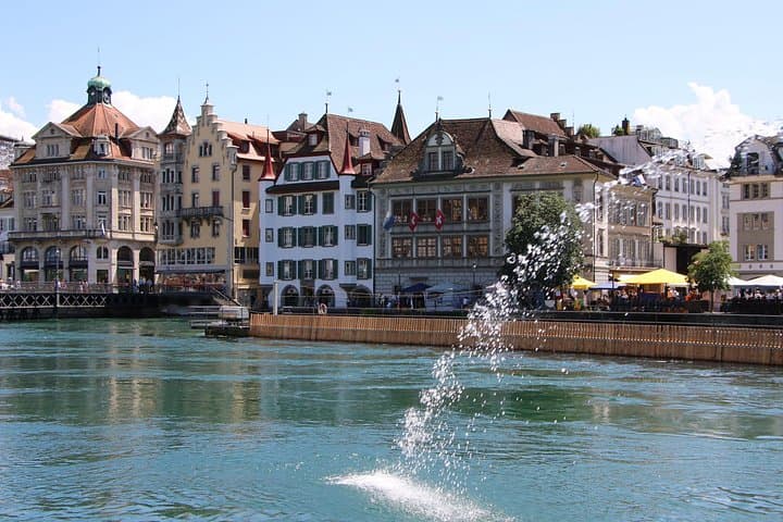 Lucerne Highlights: Private Guided Walking Tour of Old Town & Lake Lucerne photo 4