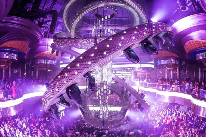 Las Vegas VIP Club Crawl: Skip Lines, Drinks & Party Bus Experience photo 6