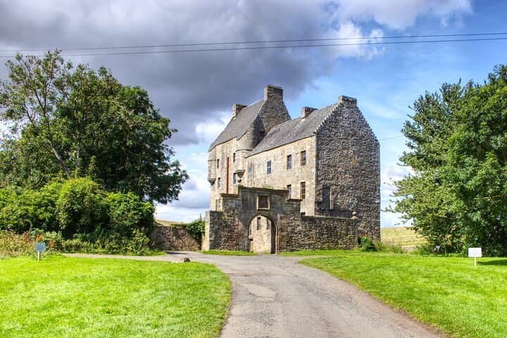 Edinburgh to Midhope Castle (Lallybroch) — Private Half-Day Outlander Tour from Edinburgh