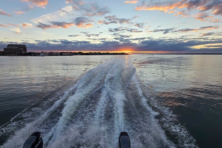 Fort Lauderdale Sunset Cruise: Waterfront Mansions, Skyline Views & Evening Wildlife photo 3