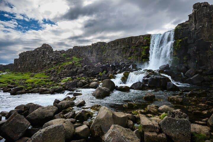 Golden Circle to Northern Lights: Reykjavik Day-to-Night Combo Tour photo 3