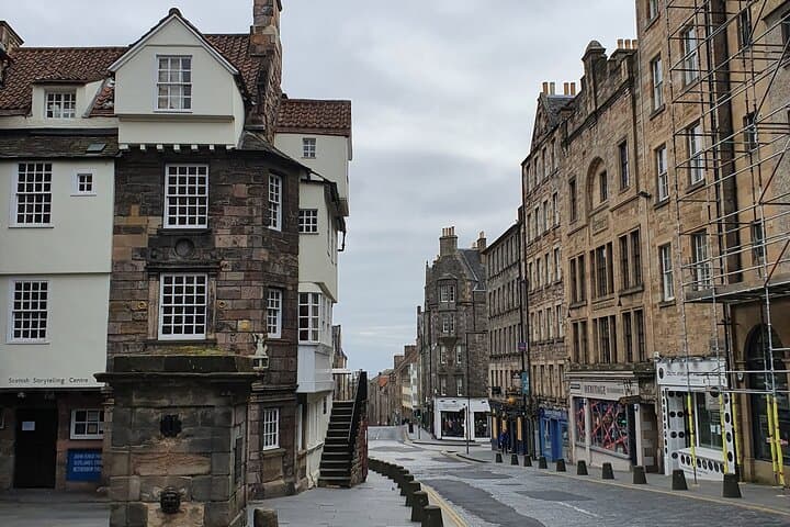 Discover Edinburgh's Old Town: 3-Hour Private Walking Tour Along the Royal Mile photo 3