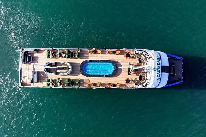 Halong Bay Day Cruise: Kayak, Cave Visit, Titov Island & Onboard Jacuzzi photo 4