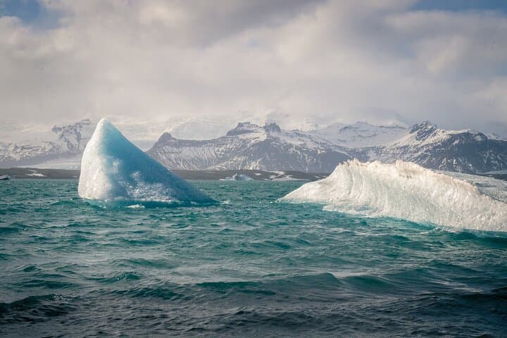 Jokulsarlon Glacier Lagoon & Diamond Beach Shore Excursion from Djupivogur photo 6