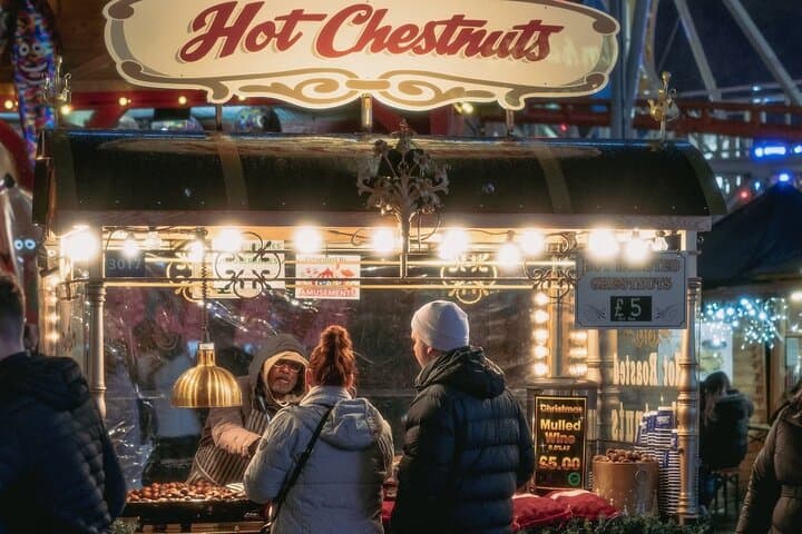 Private London Christmas Lights Walking Tour: West End Festive Stroll photo 6