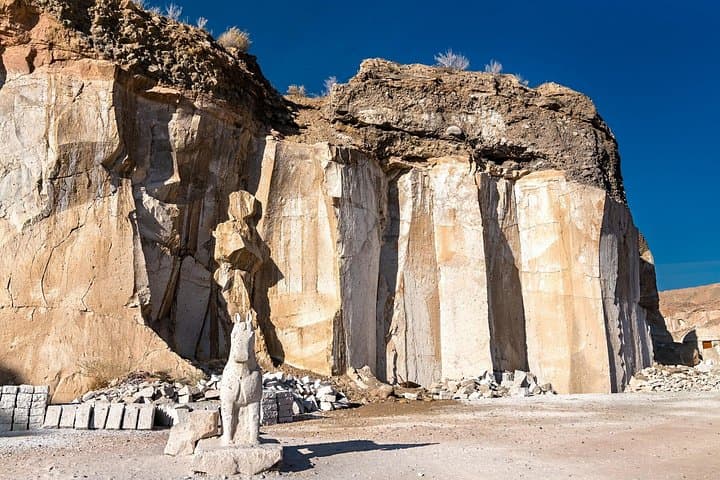 Ruta del Sillar: Añashuayco Quarries & Culebrillas Gorge Tour from Arequipa photo 1